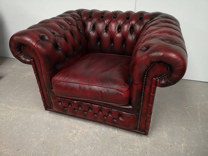 trouver fauteuil chesterfield cuir bordeaux authentique à Lyon
