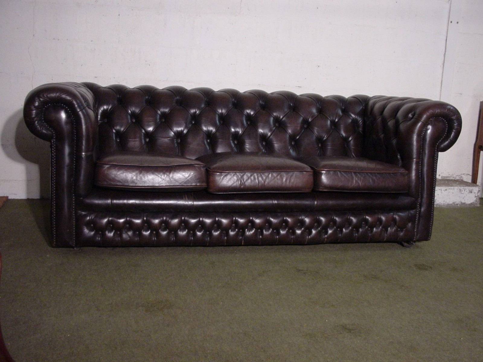 vente canapé chesterfield cuir à Lille