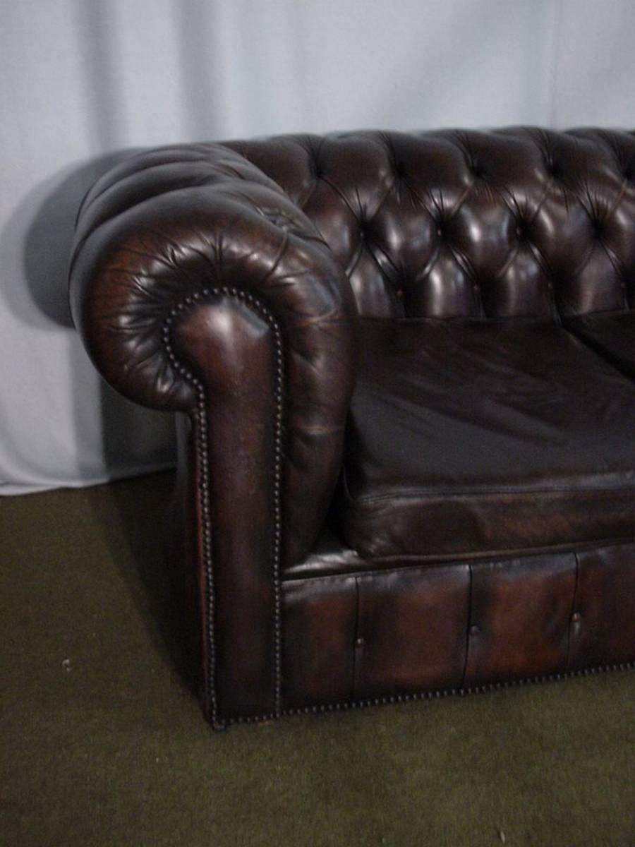 vends canapé chesterfield cuir à Rouen