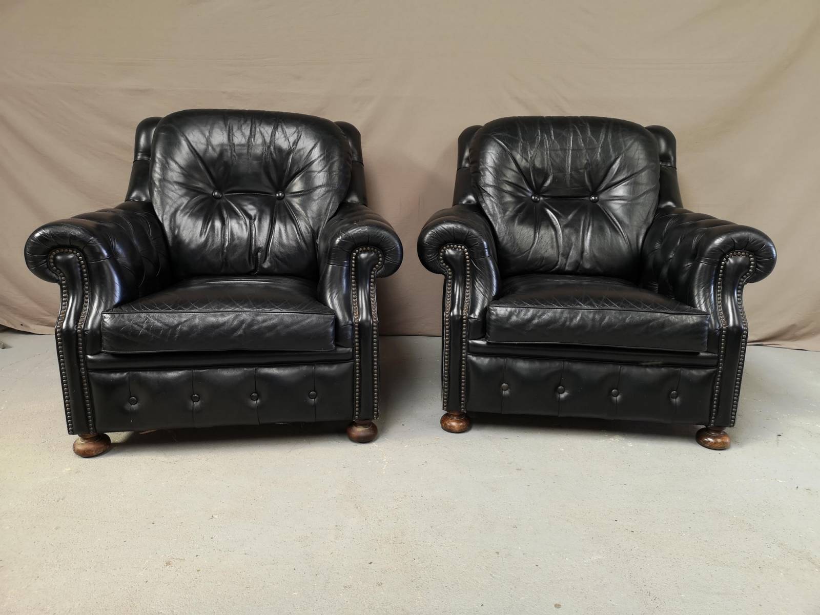 acheter paire fauteuils chesterfield vintage style deco loft à Lyon