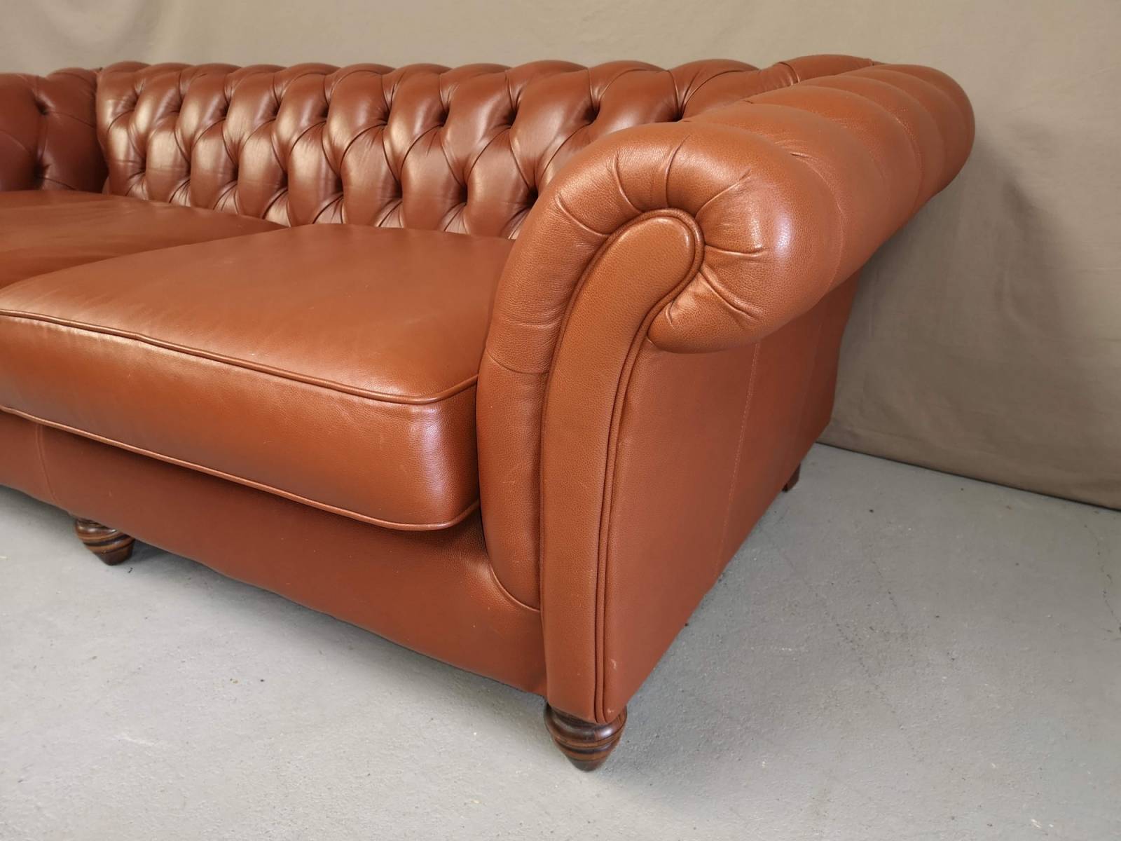 trouver canape chesterfield cuir marron à Paris
