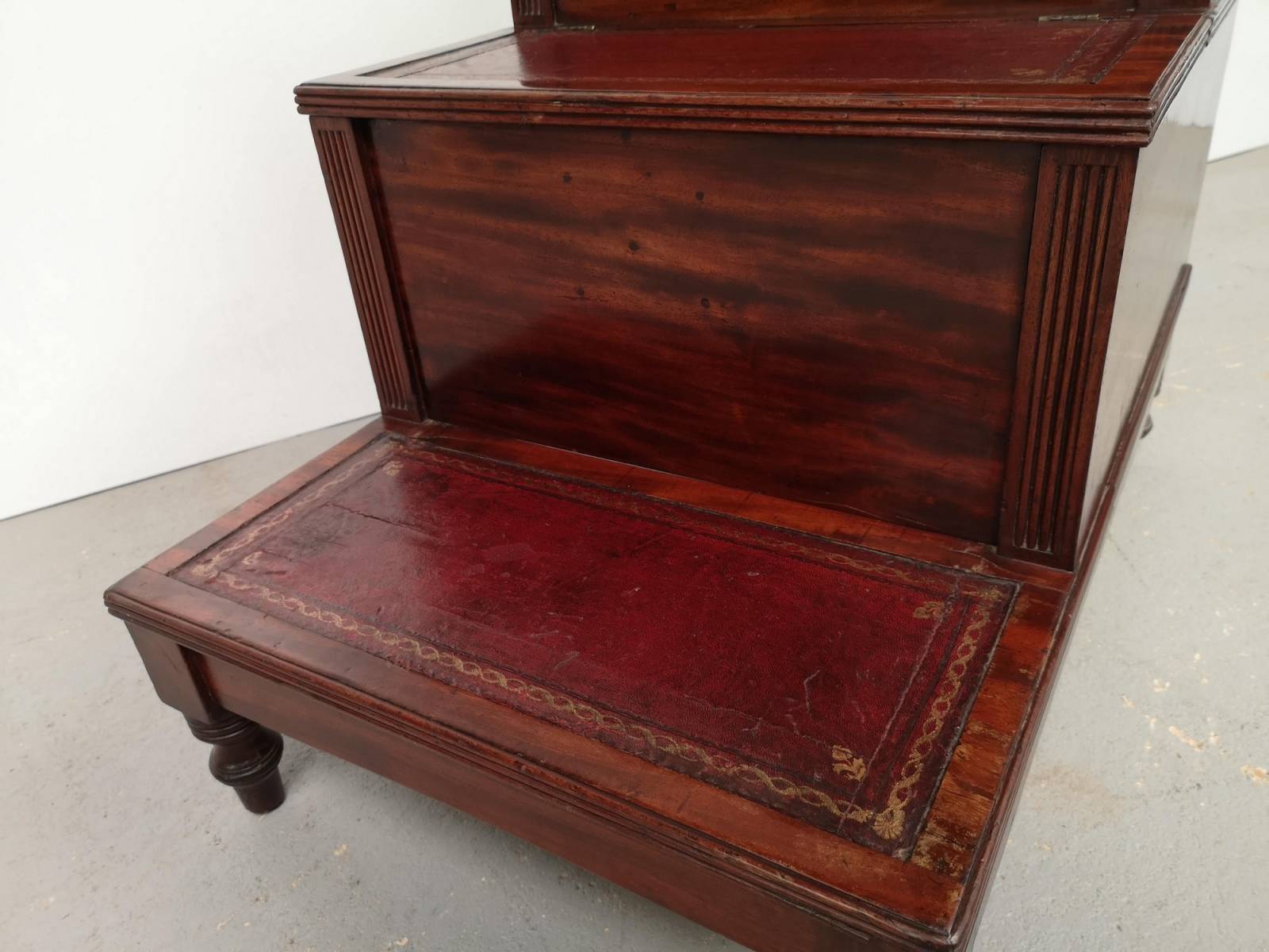 vente meubles anglais anciens style victorien à Paris