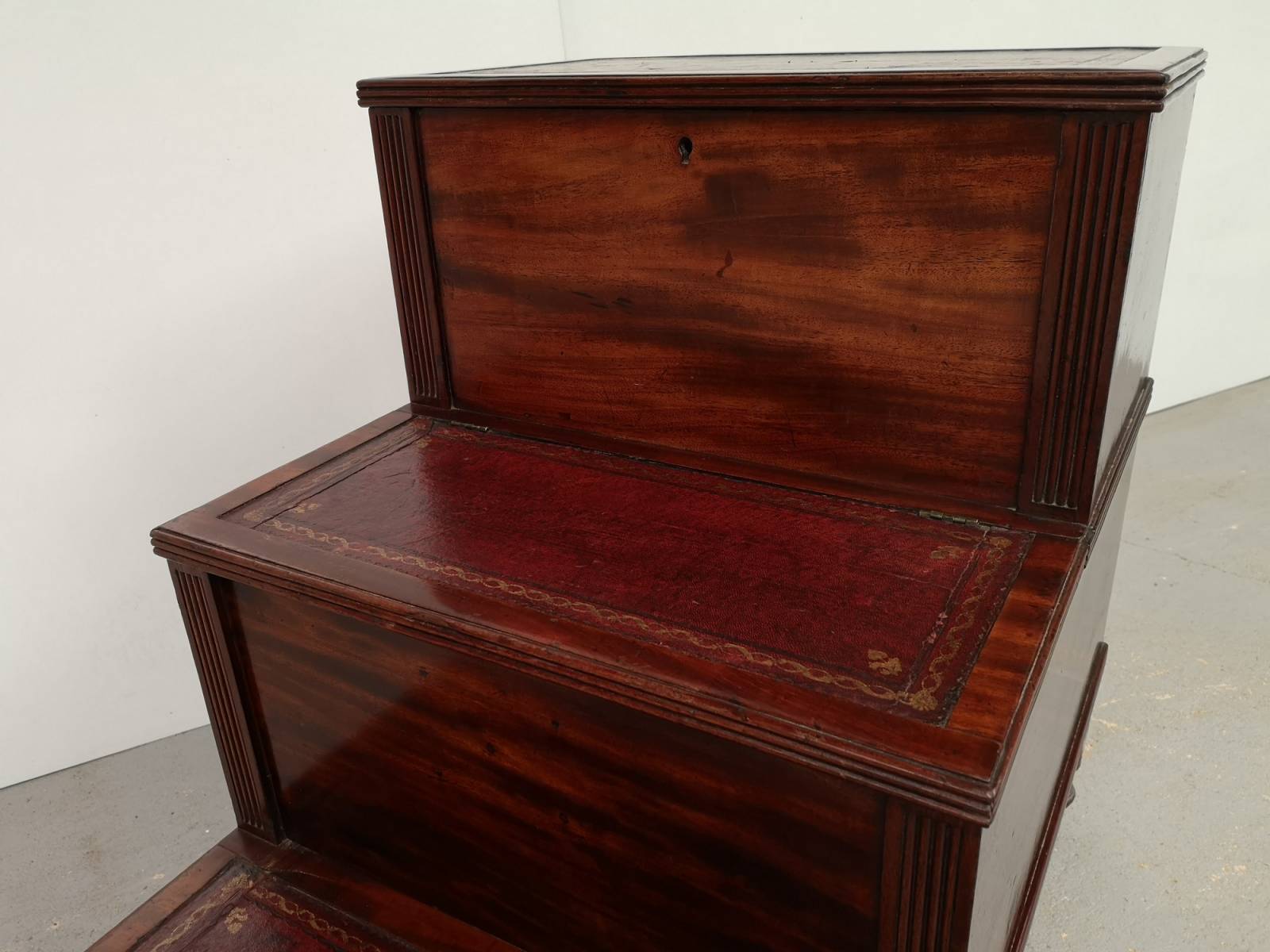 vente en ligne escalier bibliothèque deuxième main à Paris