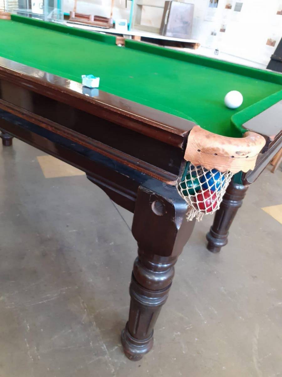 vente billards snookers ancien style pub anglais à Paris