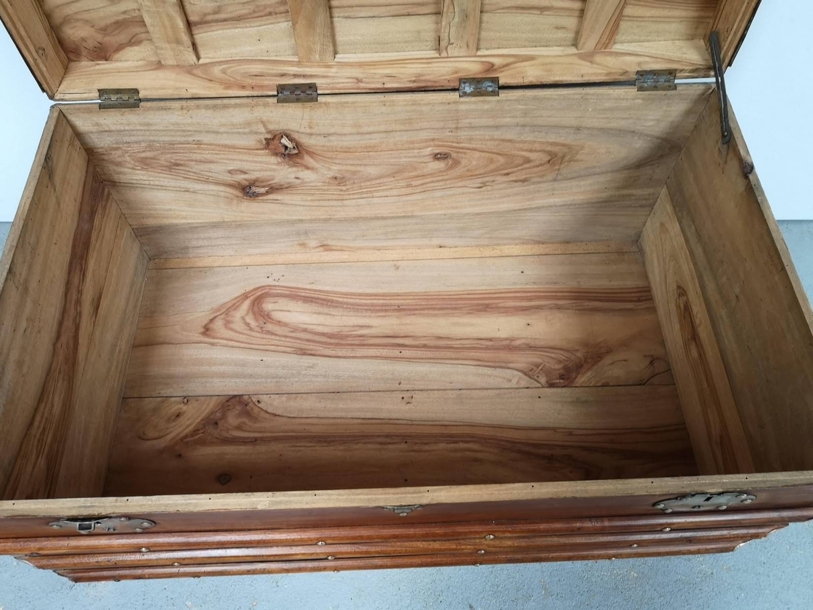 acheter en ligne malle voyage anciennes deuxième main proche Paris