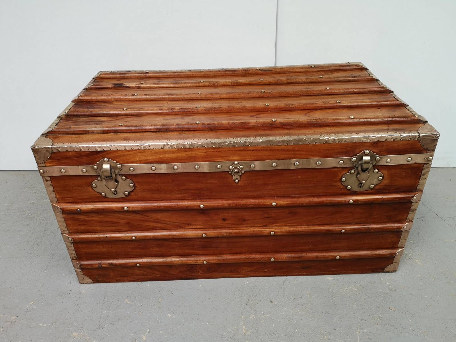 achat coffre camphrier vintage style colonial à Paris