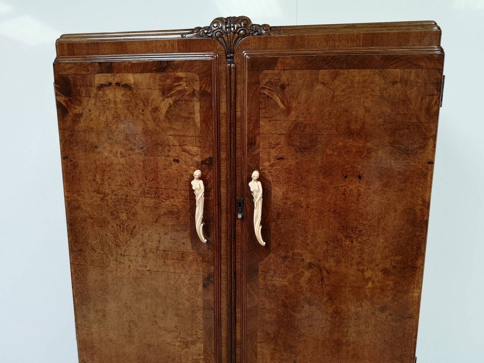trouver armoire deuxième main style rétro proche Paris