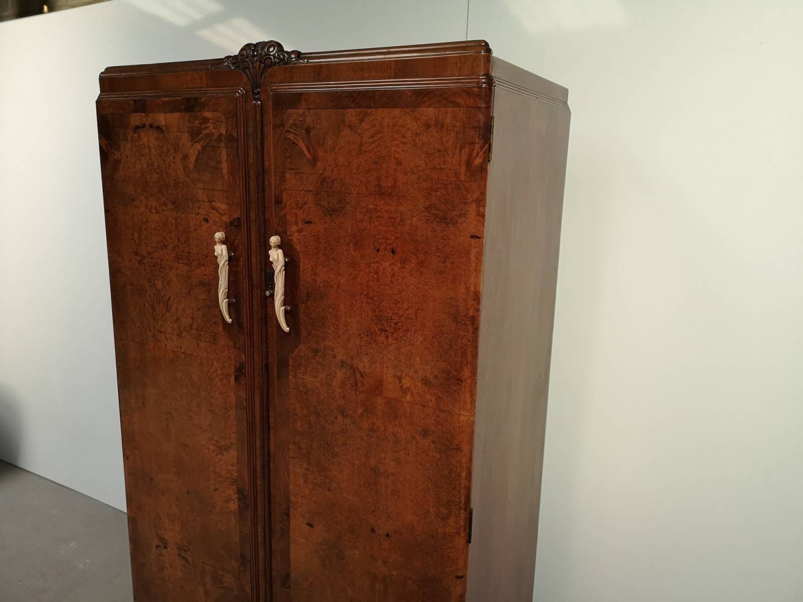 commander armoire ancienne style art déco proche Paris