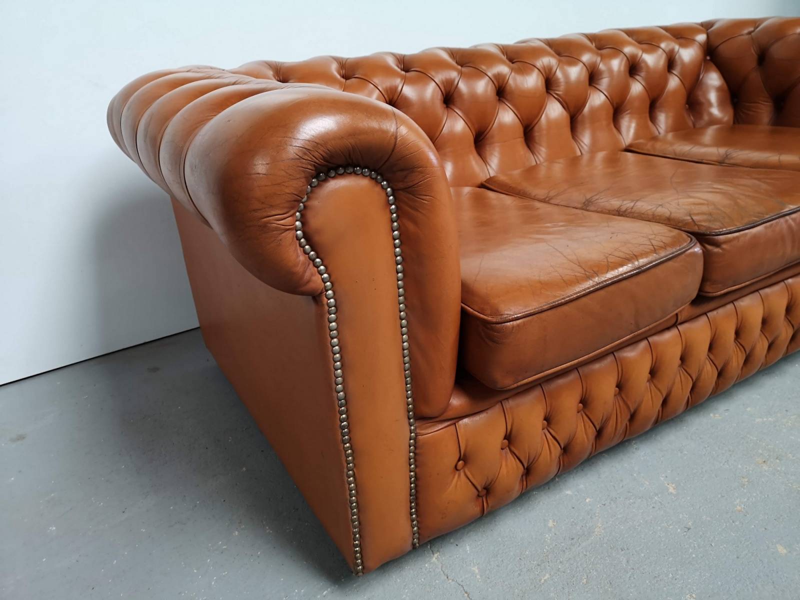 achat canapé chesterfield cuir trois places cuir vieilli proche Bordeaux