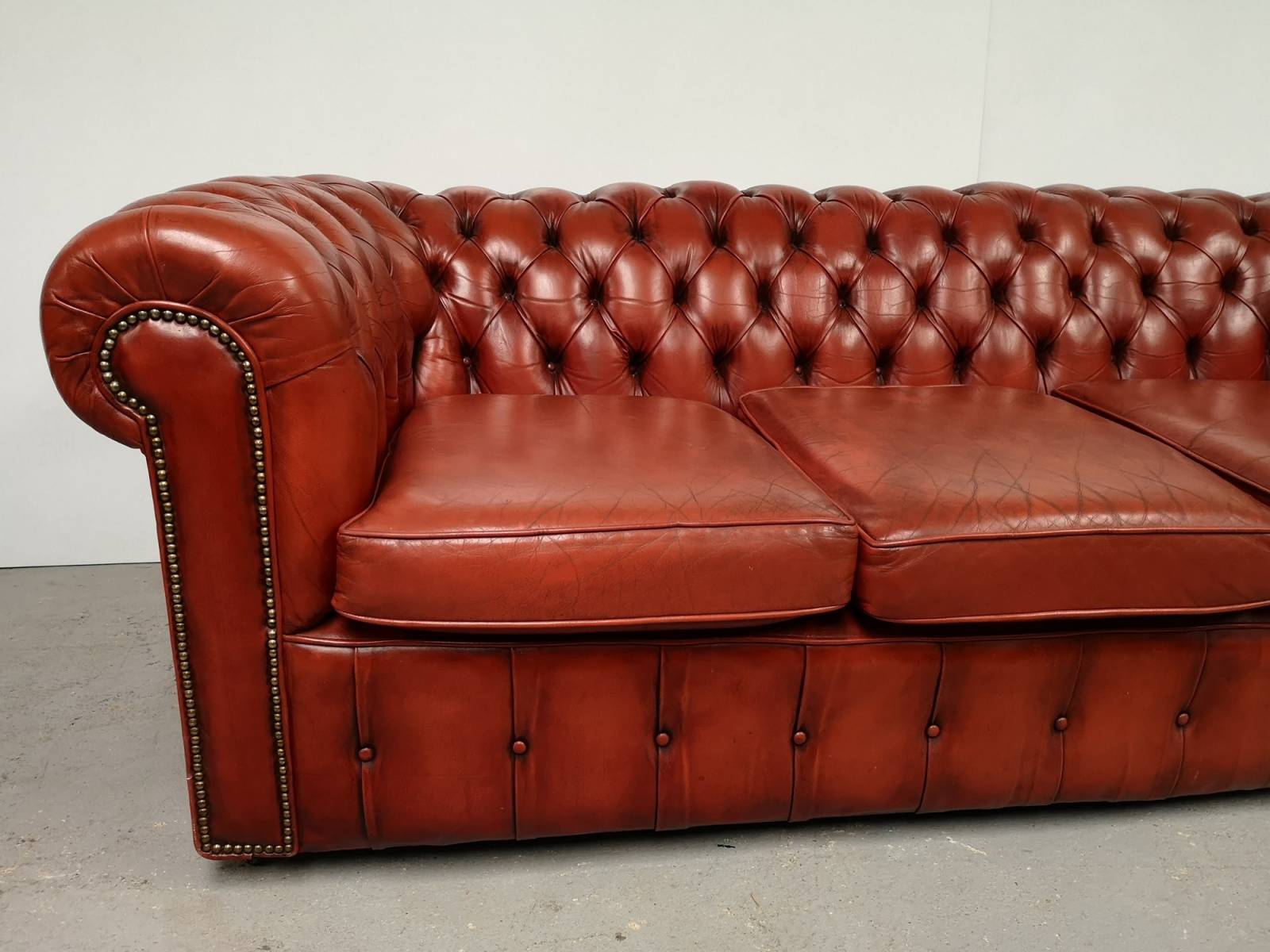 achat canapé chesterfield cuir trois places original proche Reims