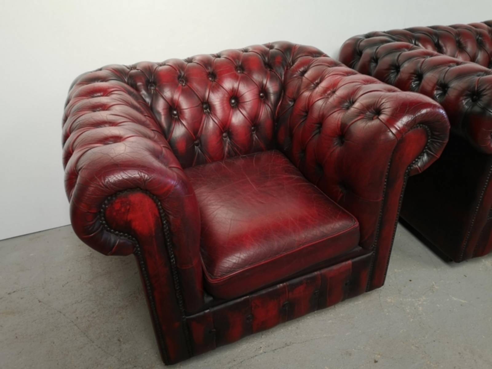 achat fauteuils chesterfield cuir rouge vintage proche Paris
