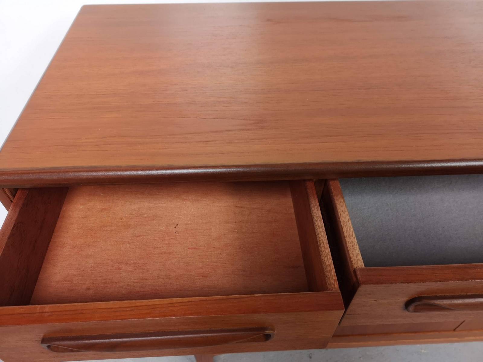 vends enfilades deuxième main design tek proche Paris