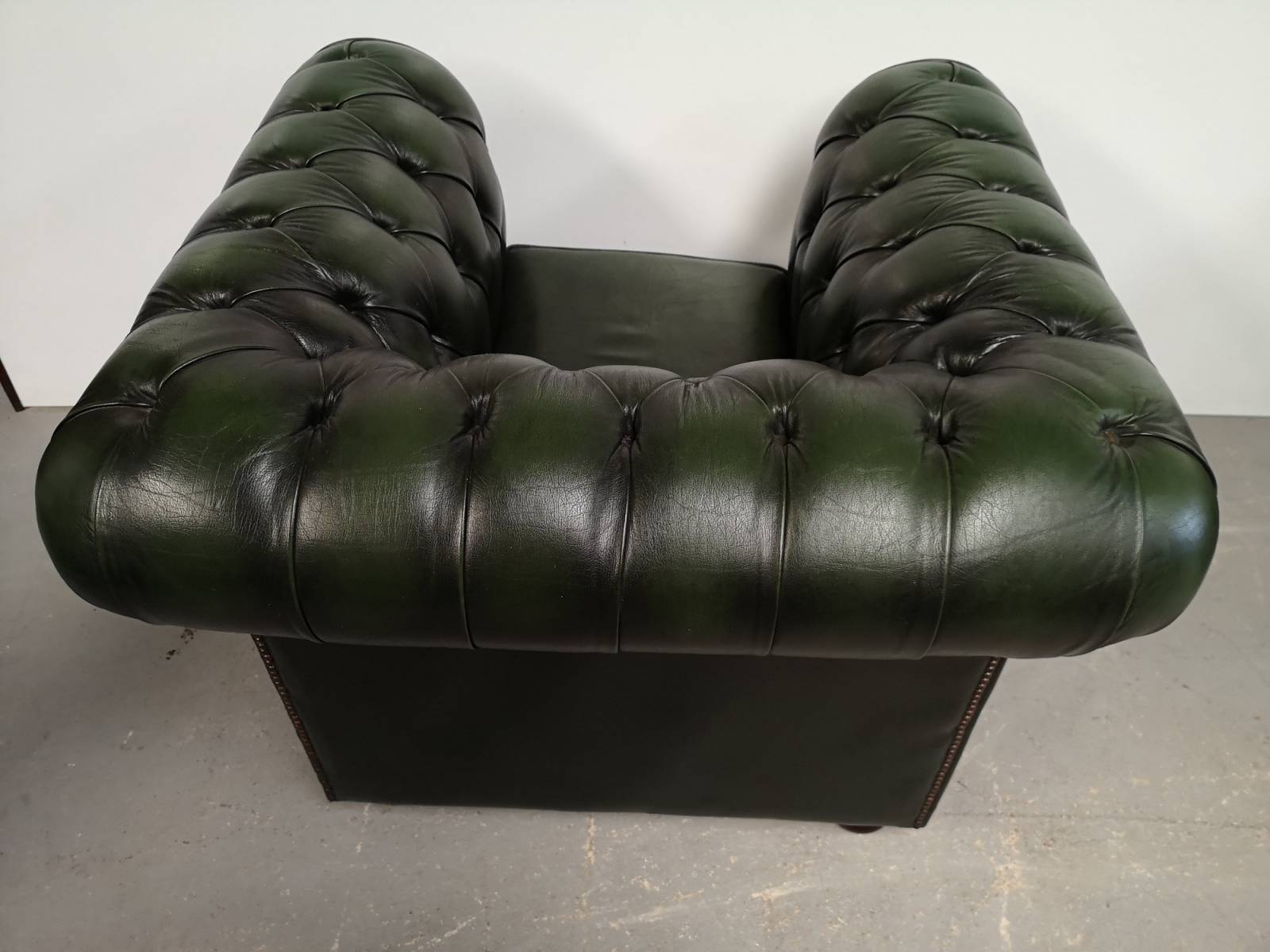 achat fauteuil chesterfield cuir vert authentique proche Paris