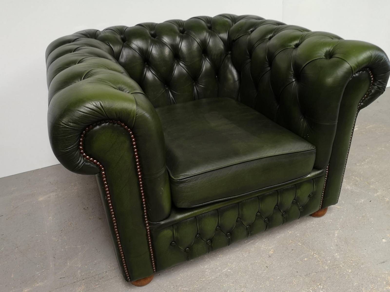 vente en ligne fauteuils chesterfield importation direct Angleterre proche Paris