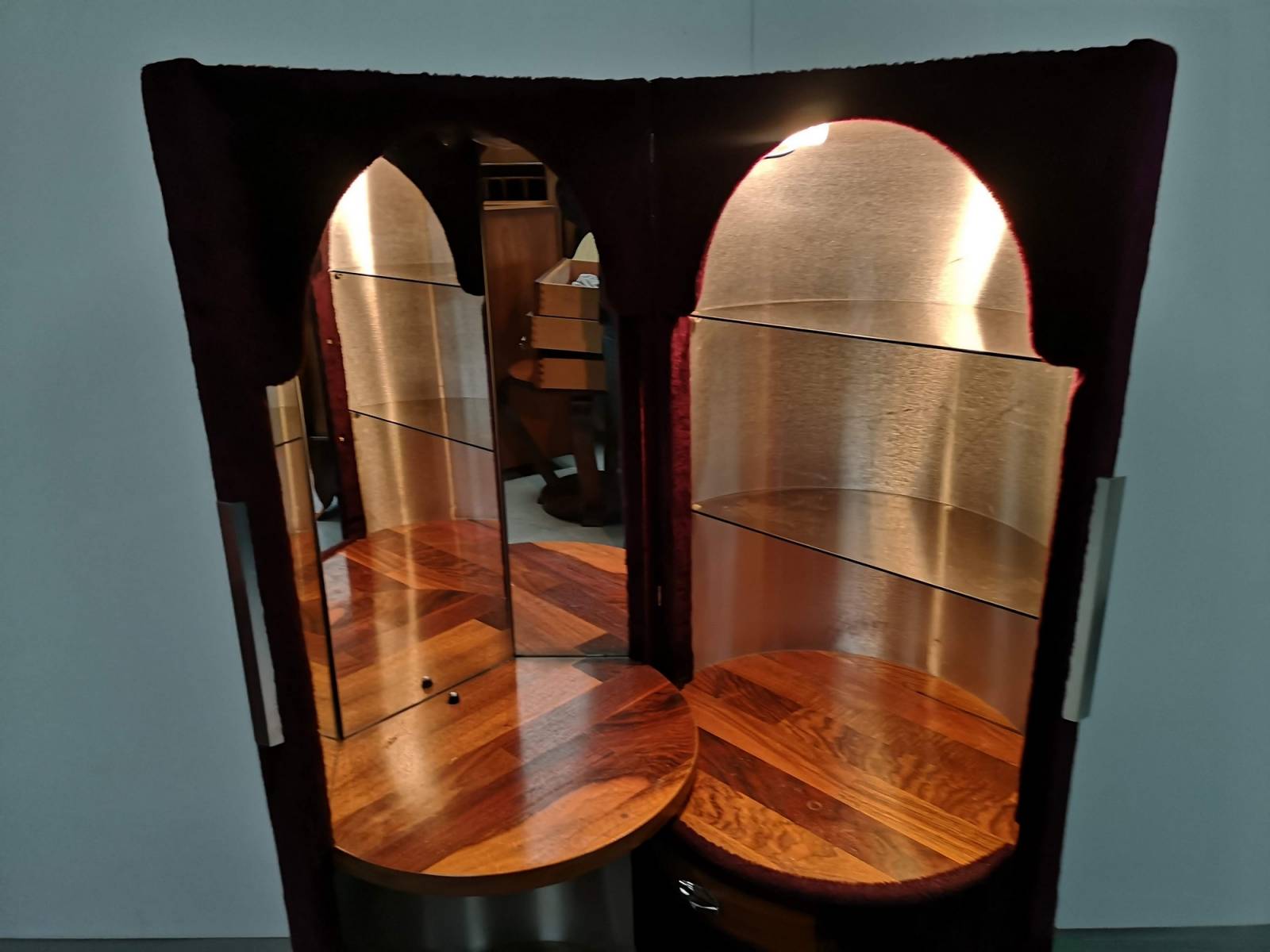 vends meuble coiffeuse design authentique à Paris
