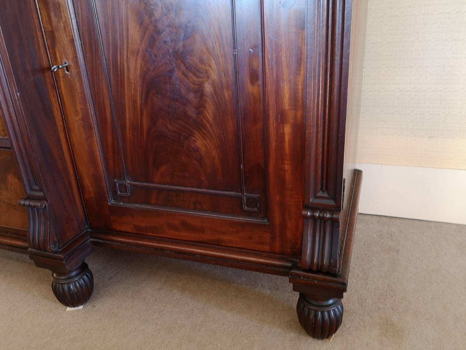 vente en ligne meubles bibliothèques anciens style anglais à Bordeaux