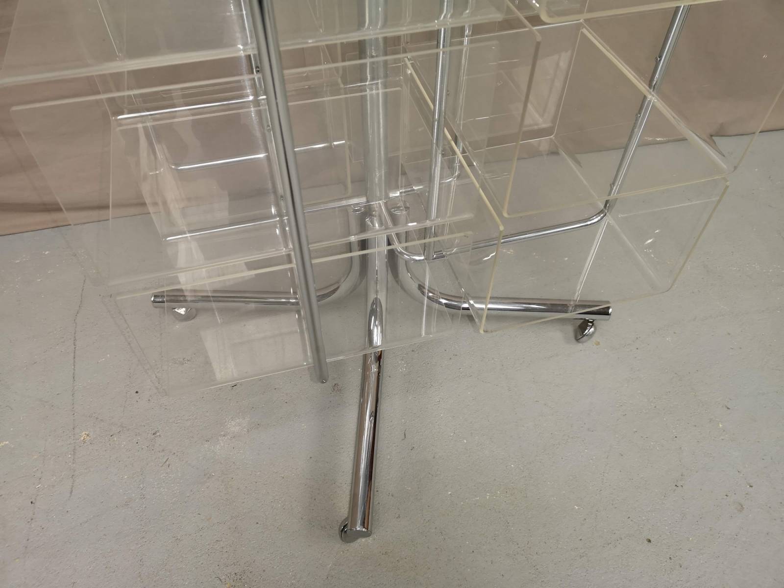 vends bibliothèque style design proche Lyon