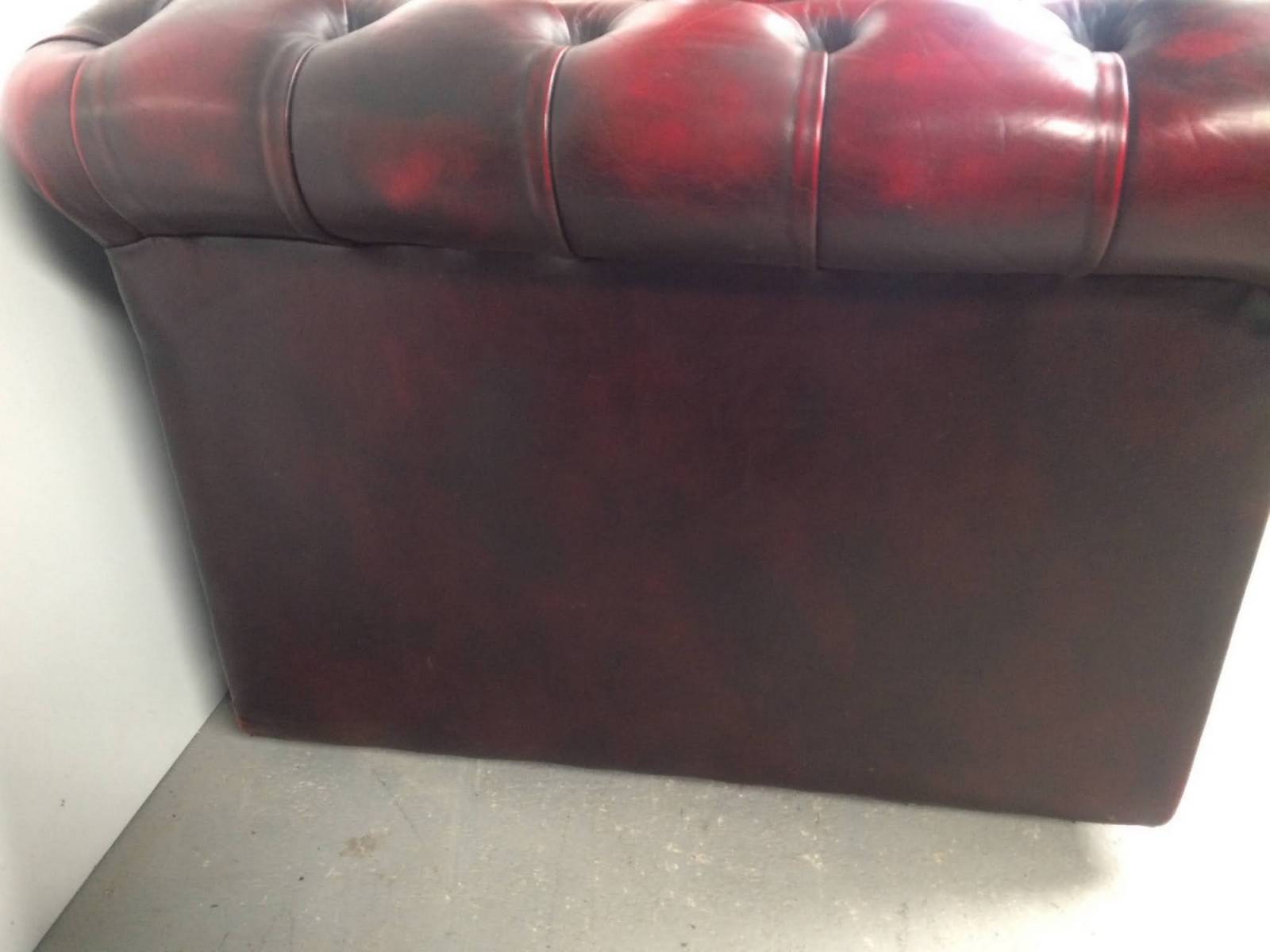 vente fauteuil chesterfield cuir rouge deuxième main à Orléans