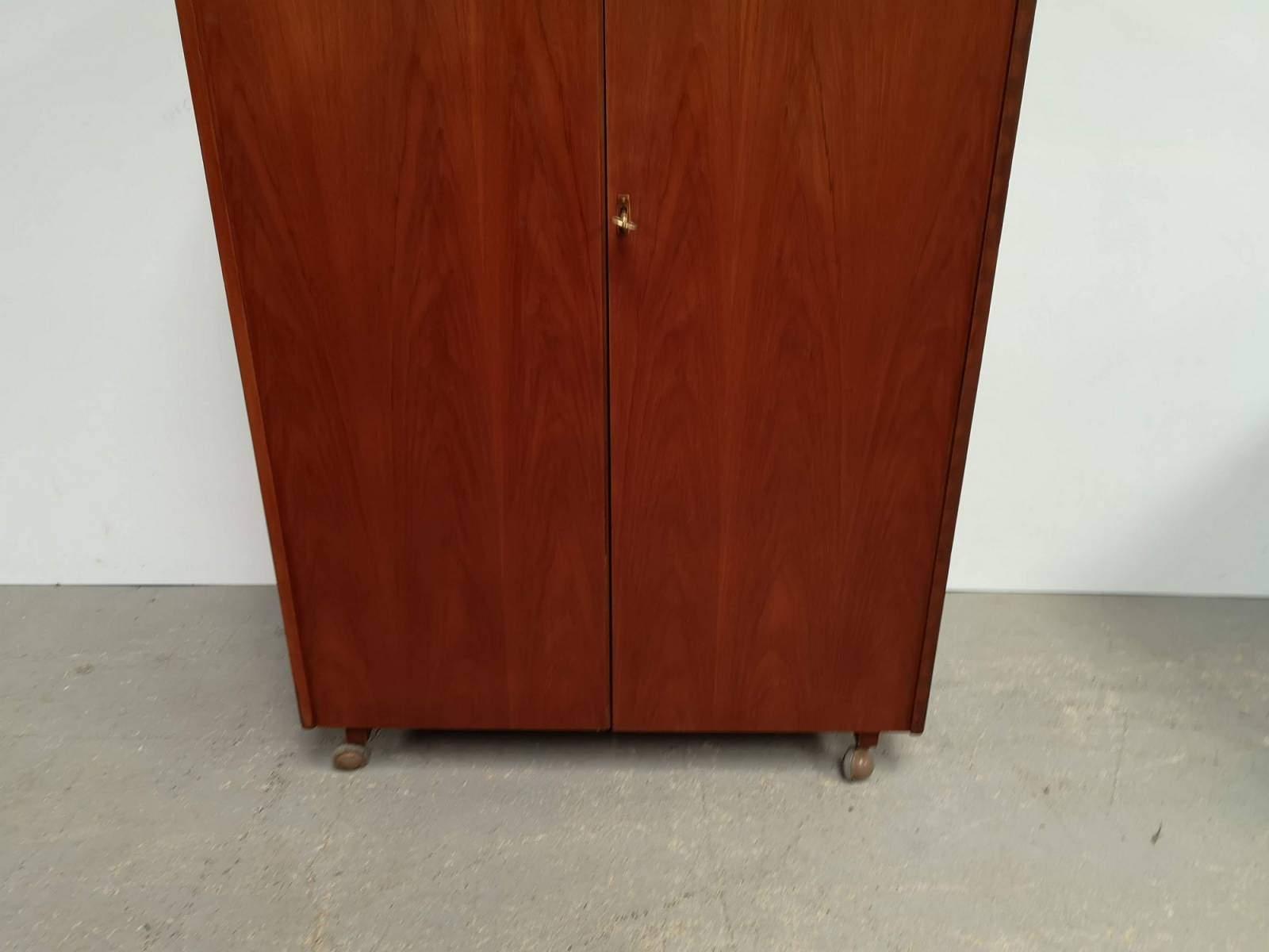 acheter en ligne bureau teck véritable meuble scandinave proche Paris