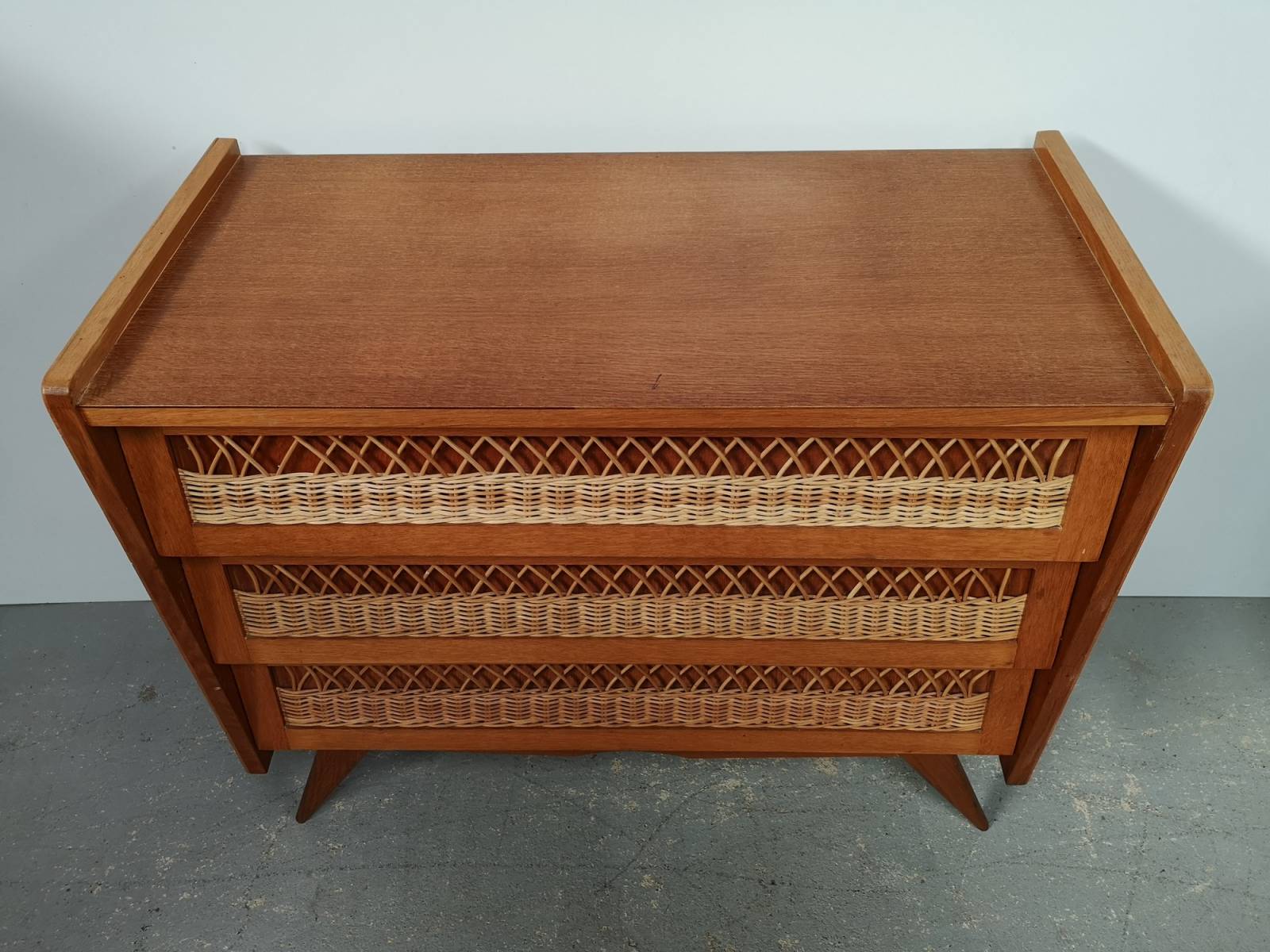 vends commode rotin style rétro proche Paris