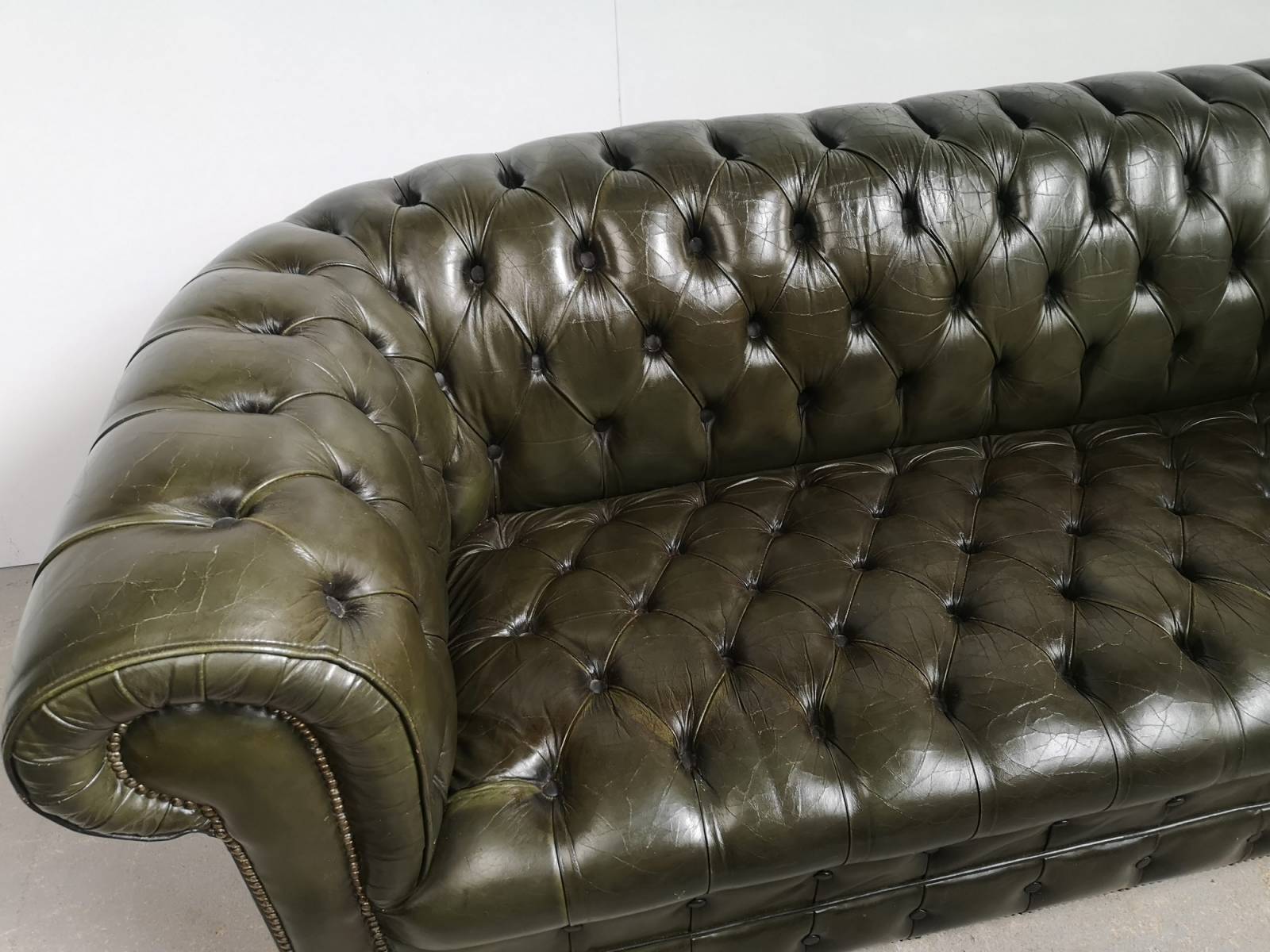 commander canapés chesterfield cuir vert vintage haut de gamme en France