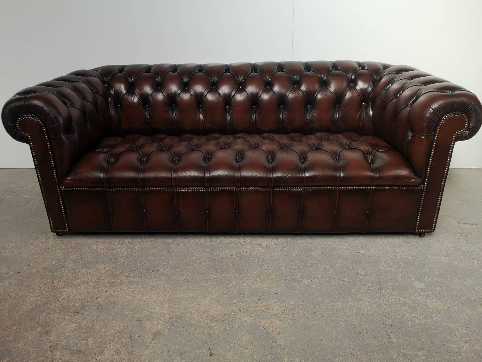 acheter canapé chesterfield cuir marron trois places proche Brest