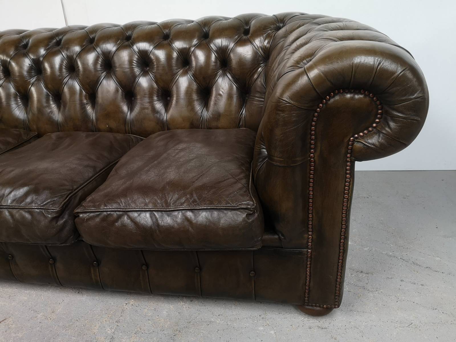 a acheter canapé chesterfield cuir vert trois places haut de gamme proche Chartres