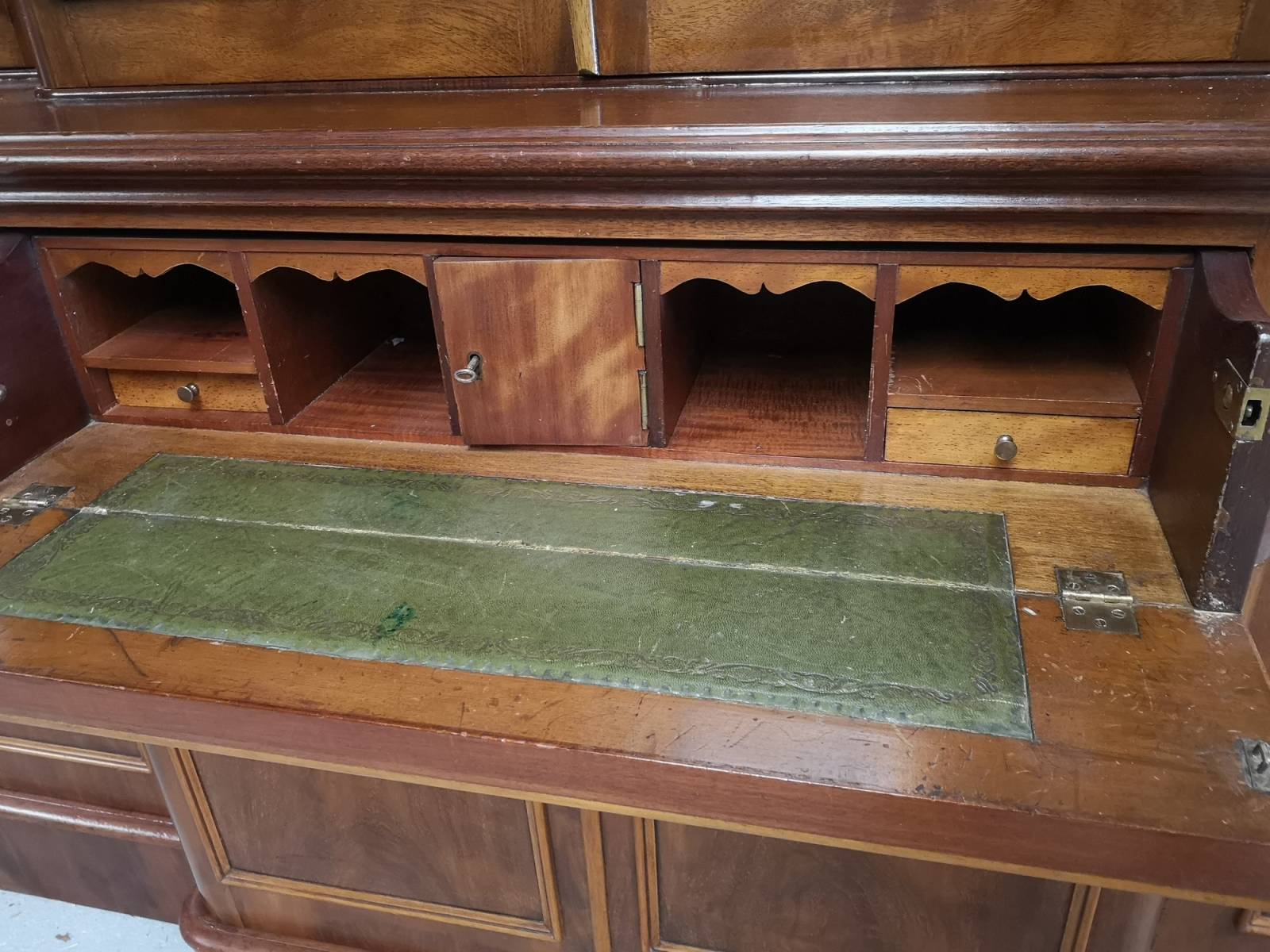 vends bibliothèque secrétaire acajou style rétro anglais proche Rouen