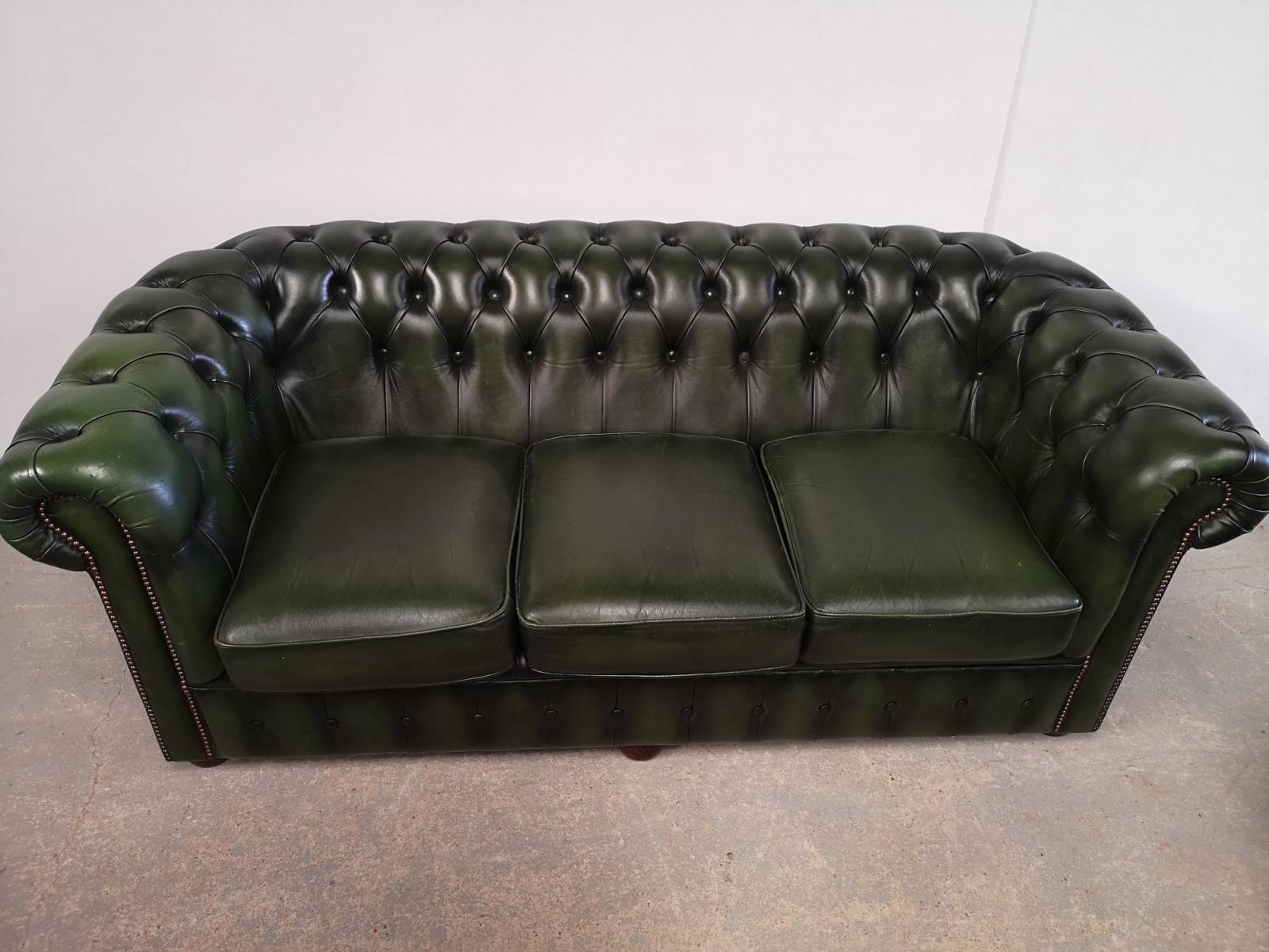 achat paire canapés chesterfield cuir vert trois places seconde main proche Bordeaux
