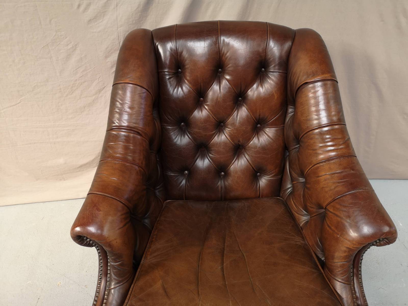 vends fauteuils chesterfield vintage à Lyon