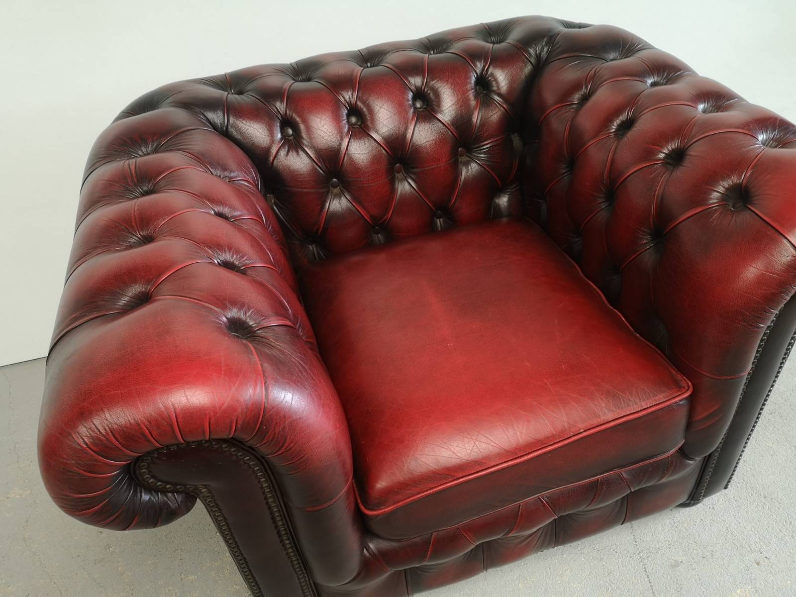achat fauteuil chesterfield cuir bordeaux vintage proche Bayonne