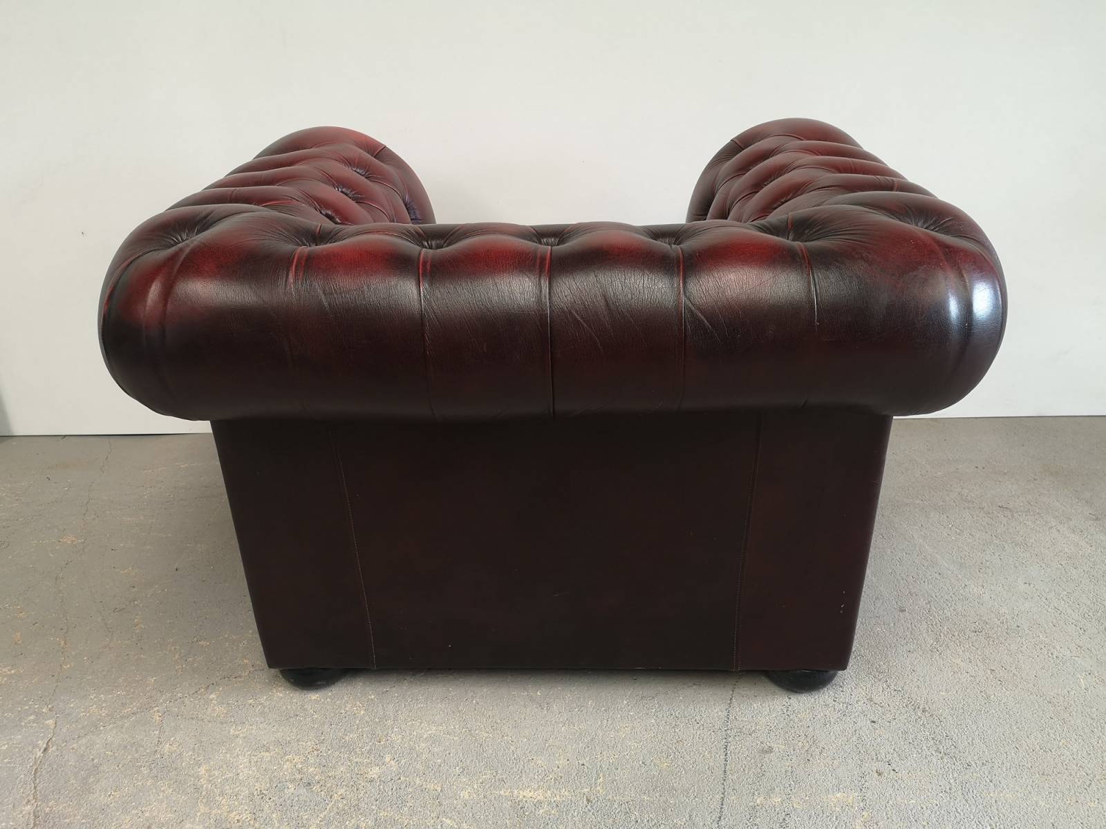 vente fauteuil chesterfield cuir bordeaux deuxième main à Bayonne