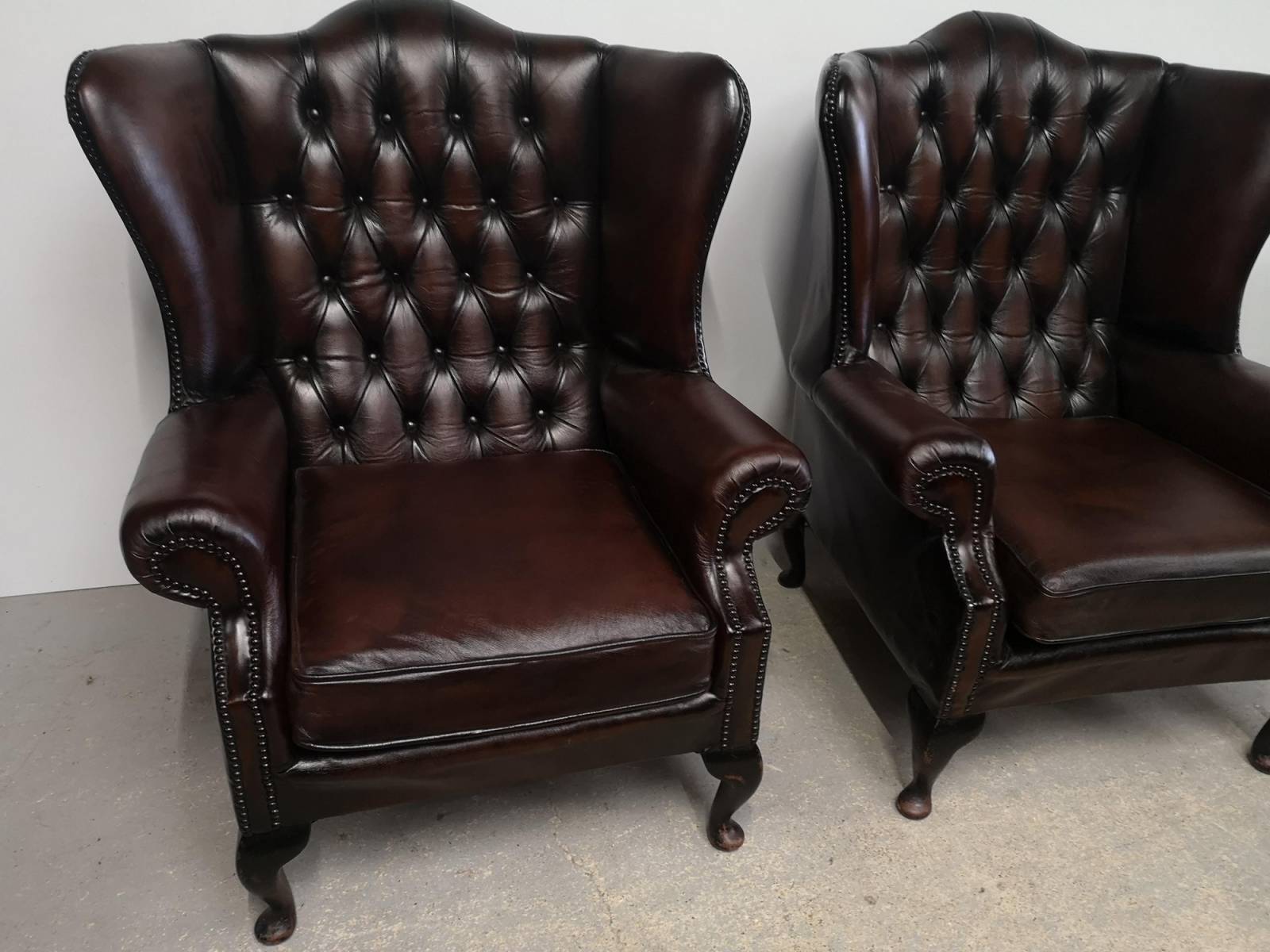 acheter paire fauteuils chesterfield cuir marron authentique chesterfield proche Marseille