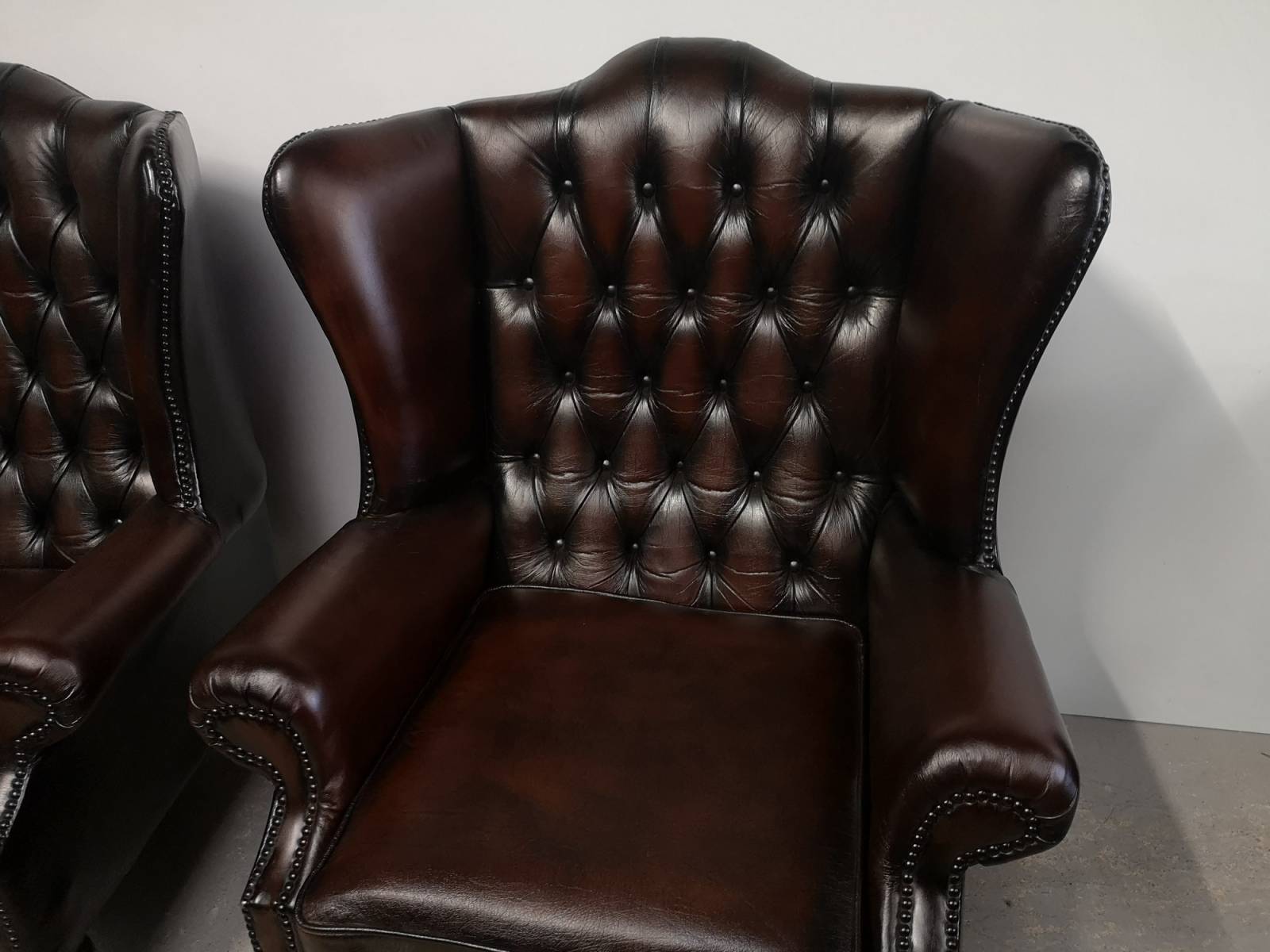 commander en ligne fauteuils chesterfield cuir marron qualité premium proche Marseille