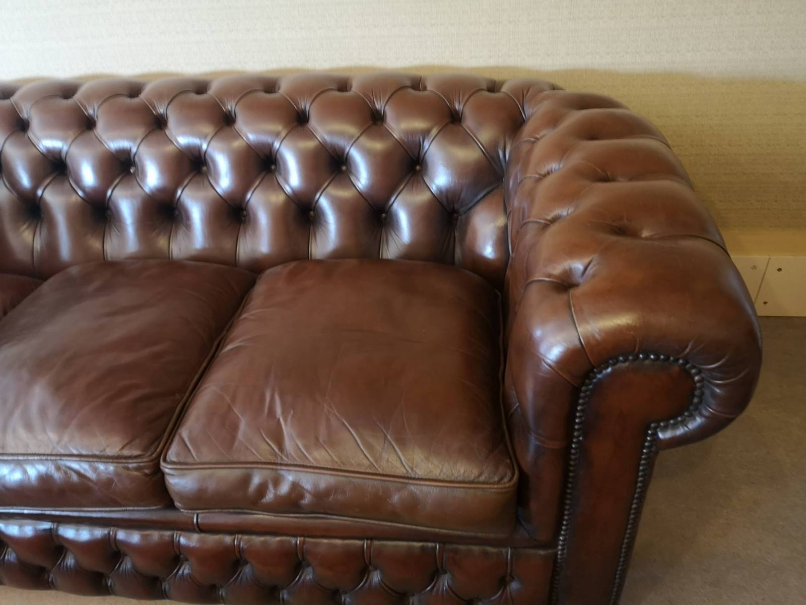 acheter canapé chesterfield cuir marron trois places véritable proche Chartres