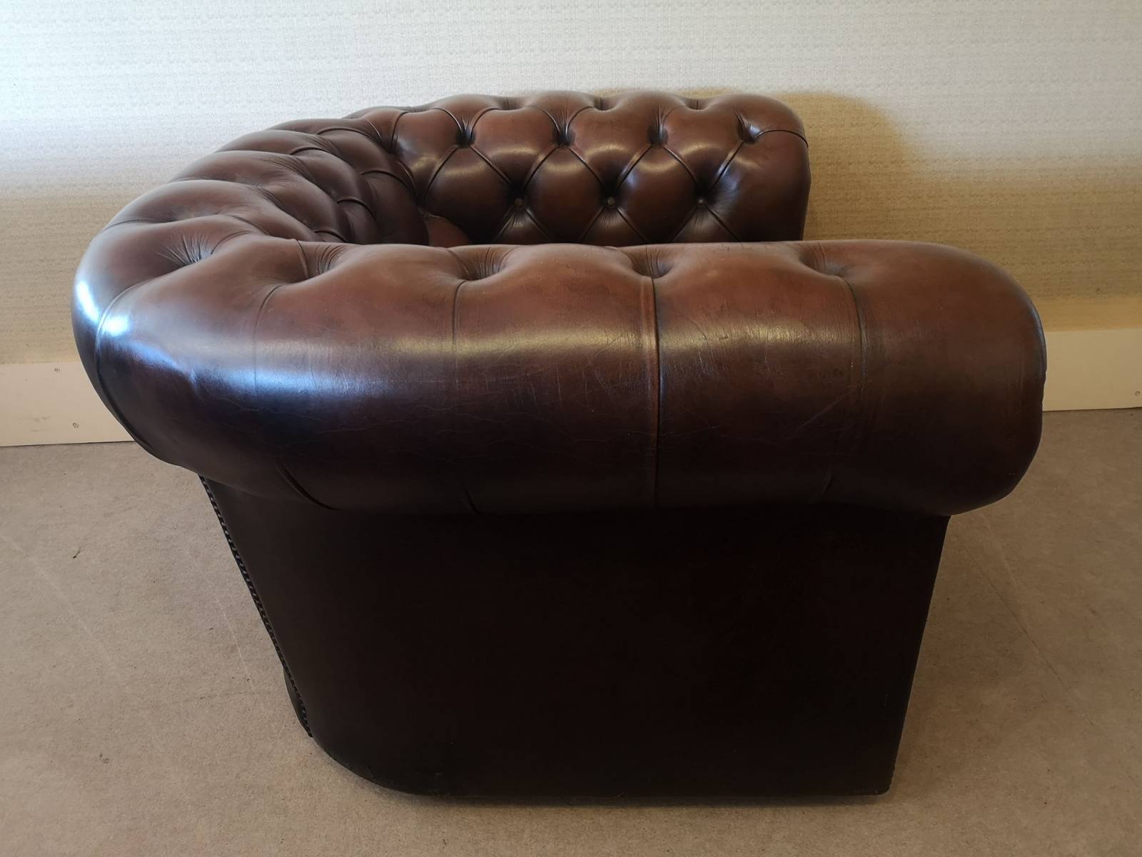 vente fauteuil chesterfield cuir marron original proche Paris