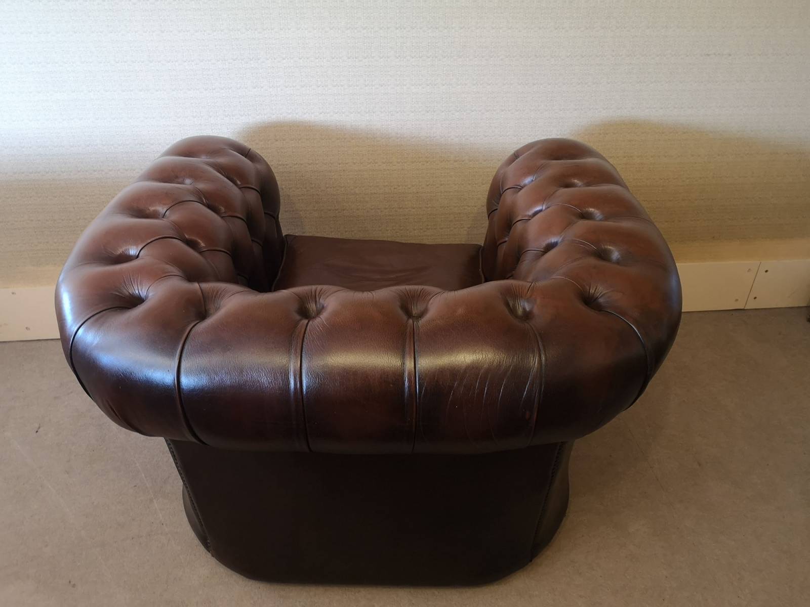 vente en ligne fauteuil chesterfield cuir marron seconde main proche Paris