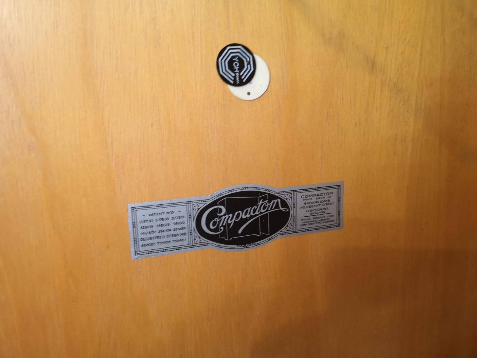 se faire livrer armoire Compactom véritable dressing ancien proche Lyon