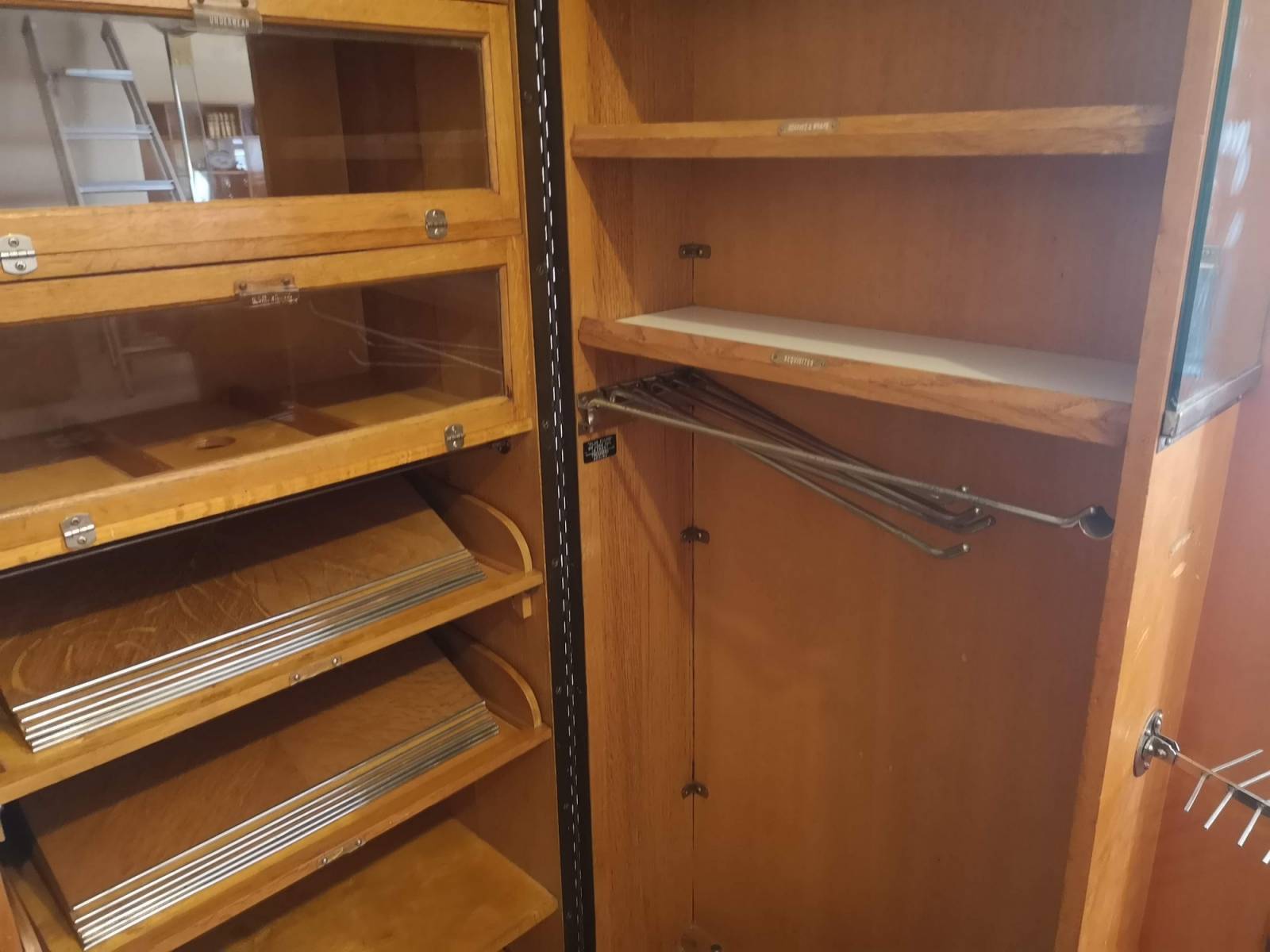 trouver armoire Compactom authentique dressing ancien proche Lyon