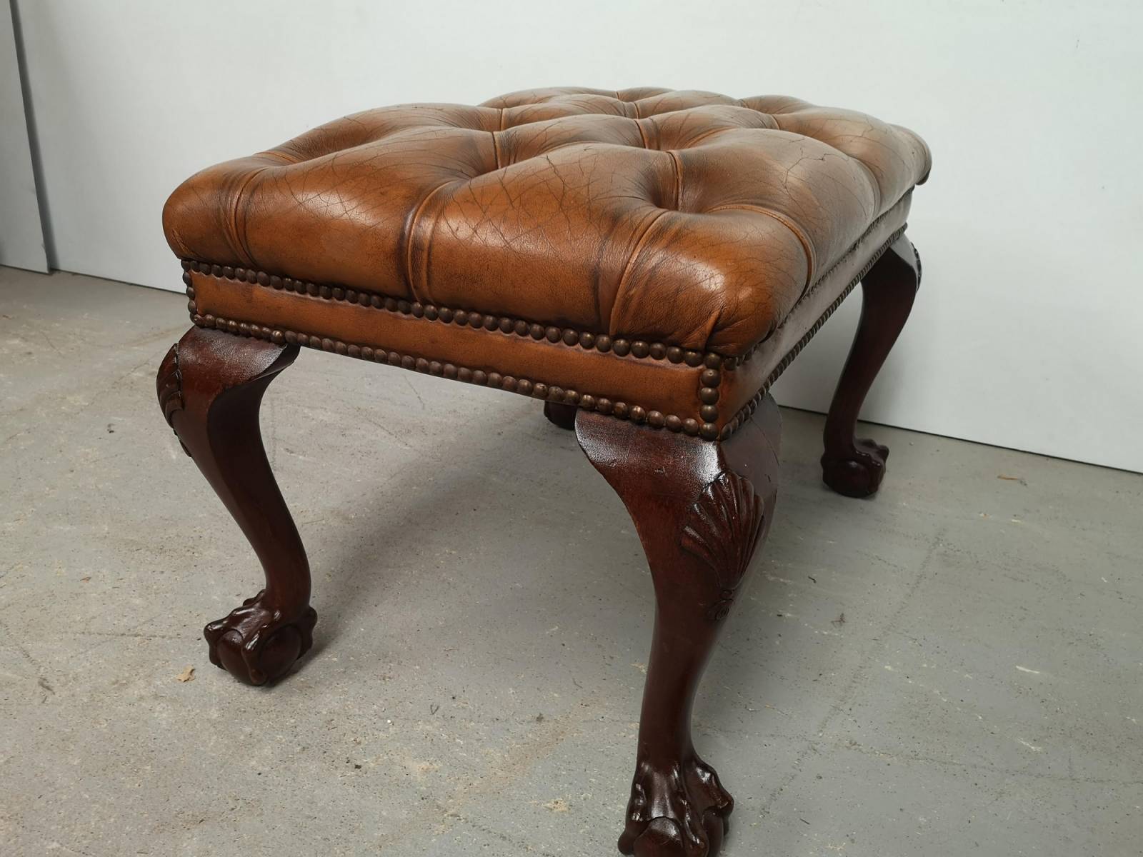 vente repose pieds style chesterfield anglais proche Nice
