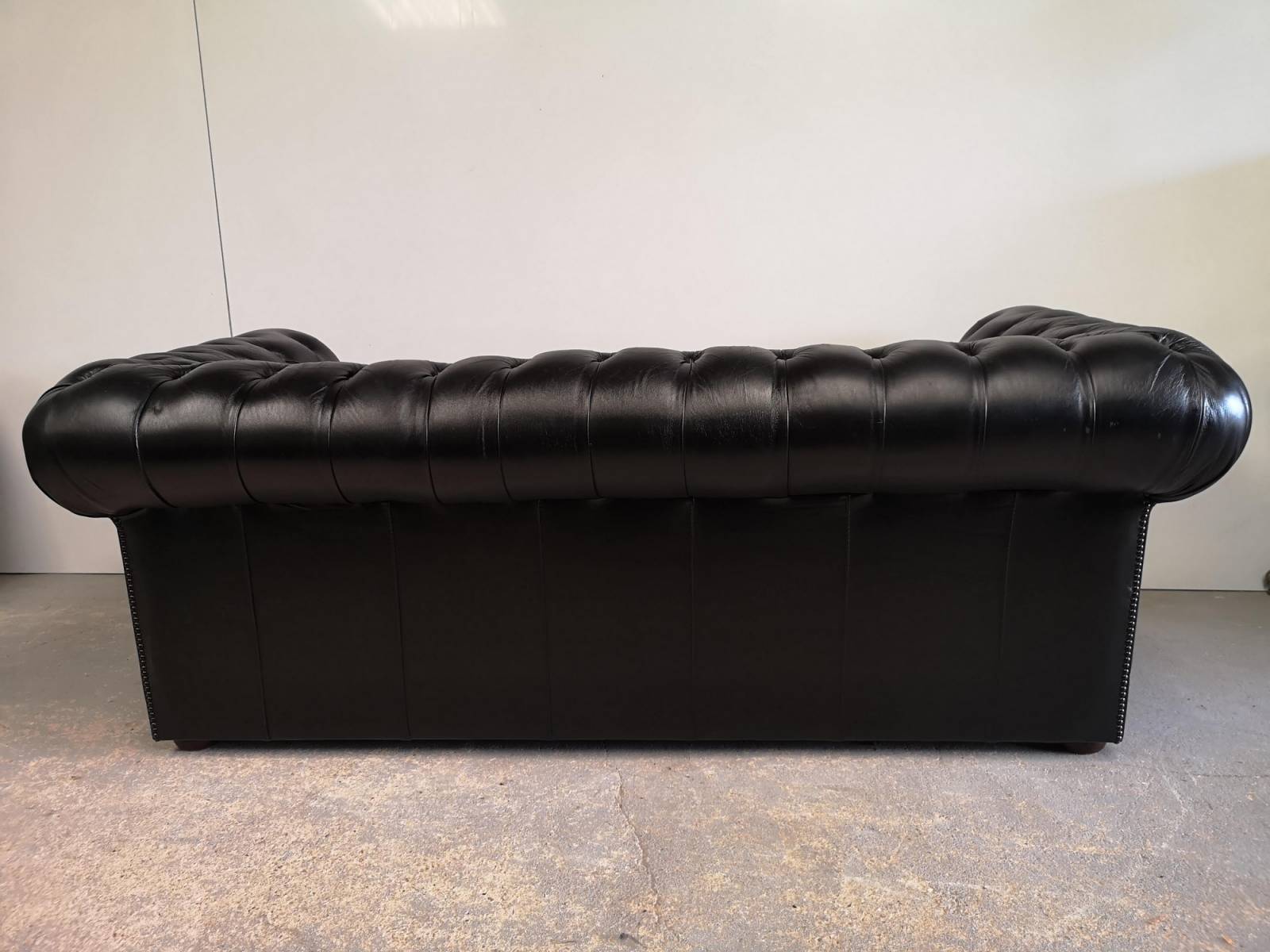 commander en ligne canapé chesterfield cuir noir trois places top qualité proche Rennes