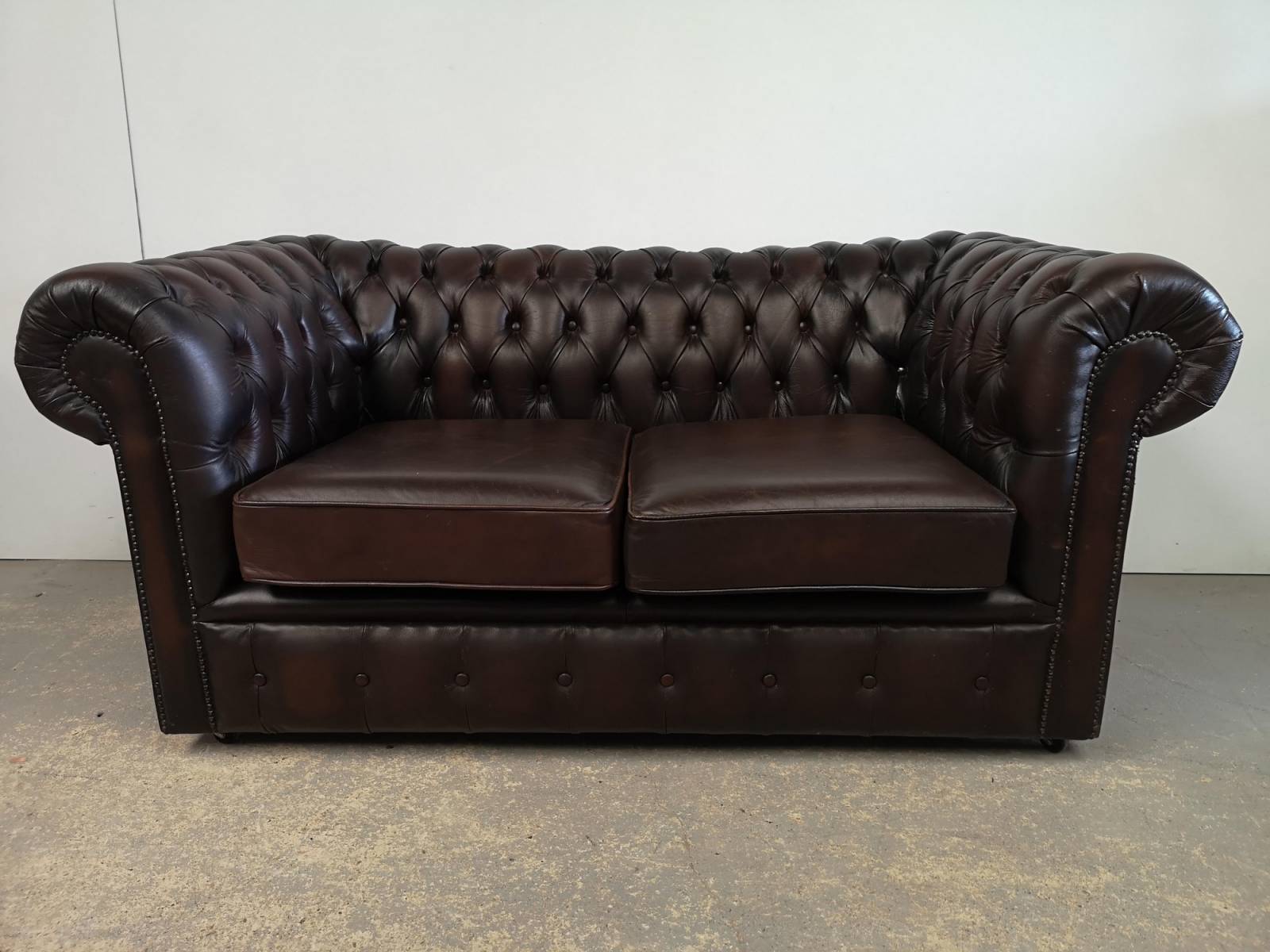 acheter canapé chesterfield cuir marron deux places authentique proche Paris