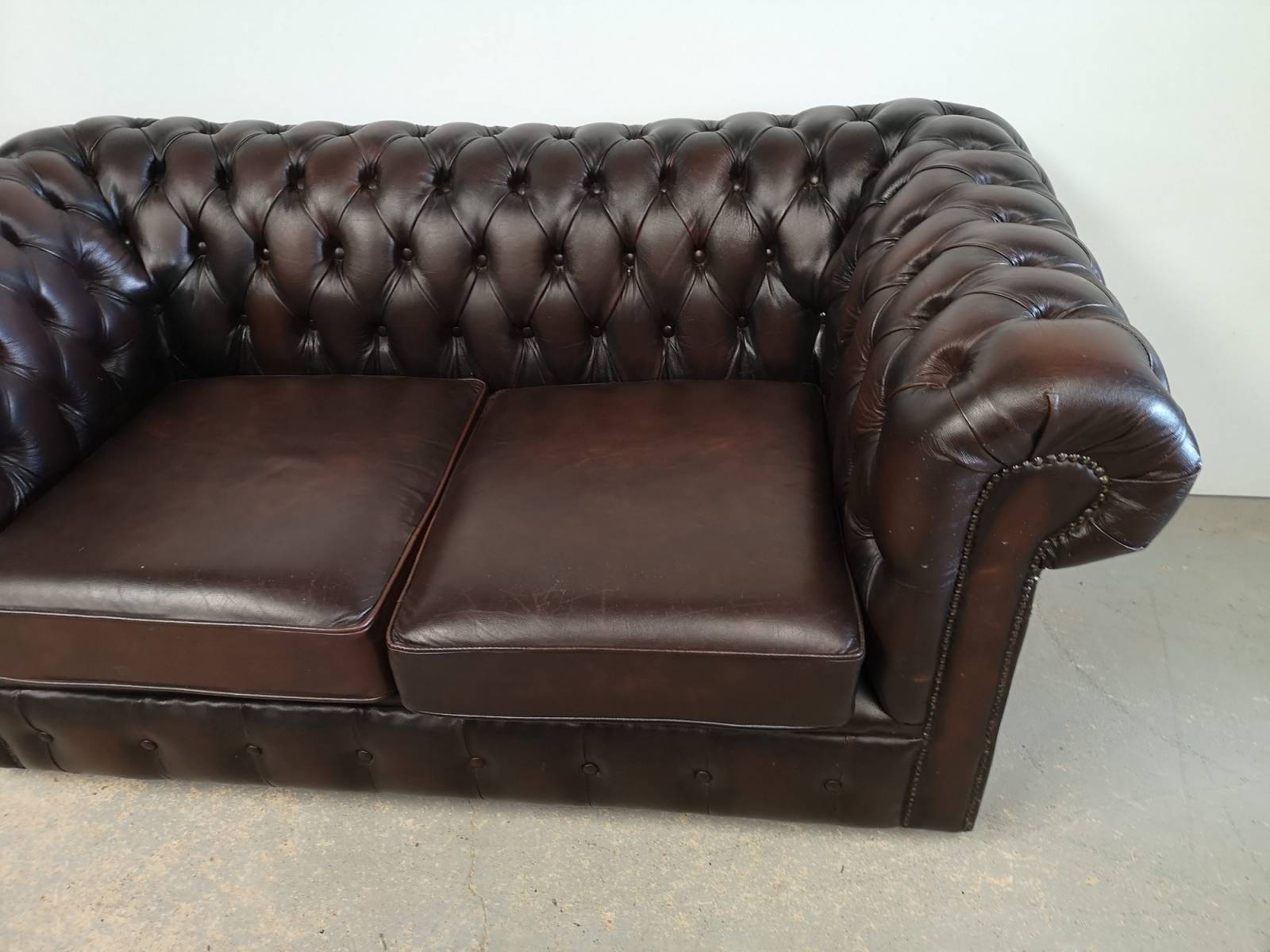 vente canapé chesterfield cuir marron deux places véritable proche Paris
