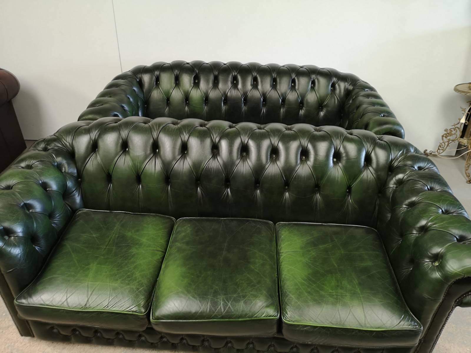commander en ligne canapés chesterfield cuir vert trois places seconde main proche Bayonne