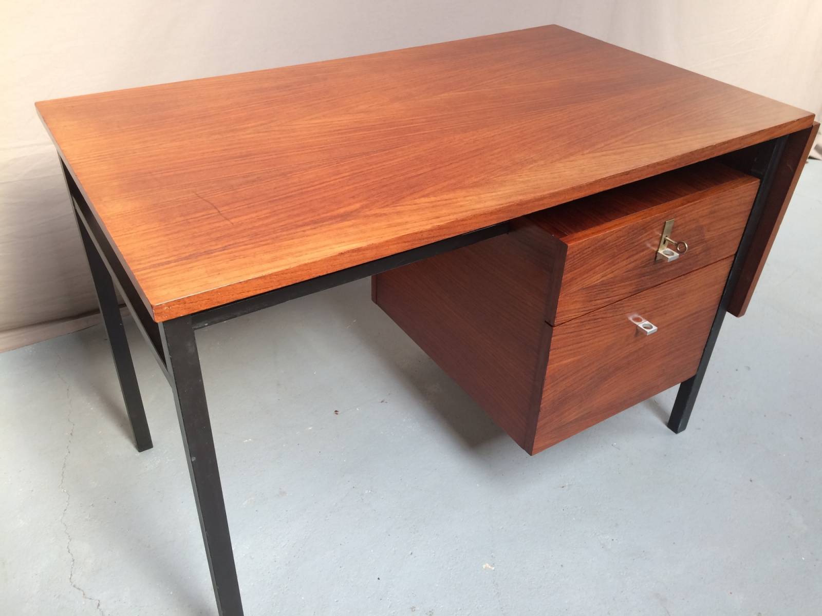 acheter bureau design pas cher style deco loft à Bordeaux