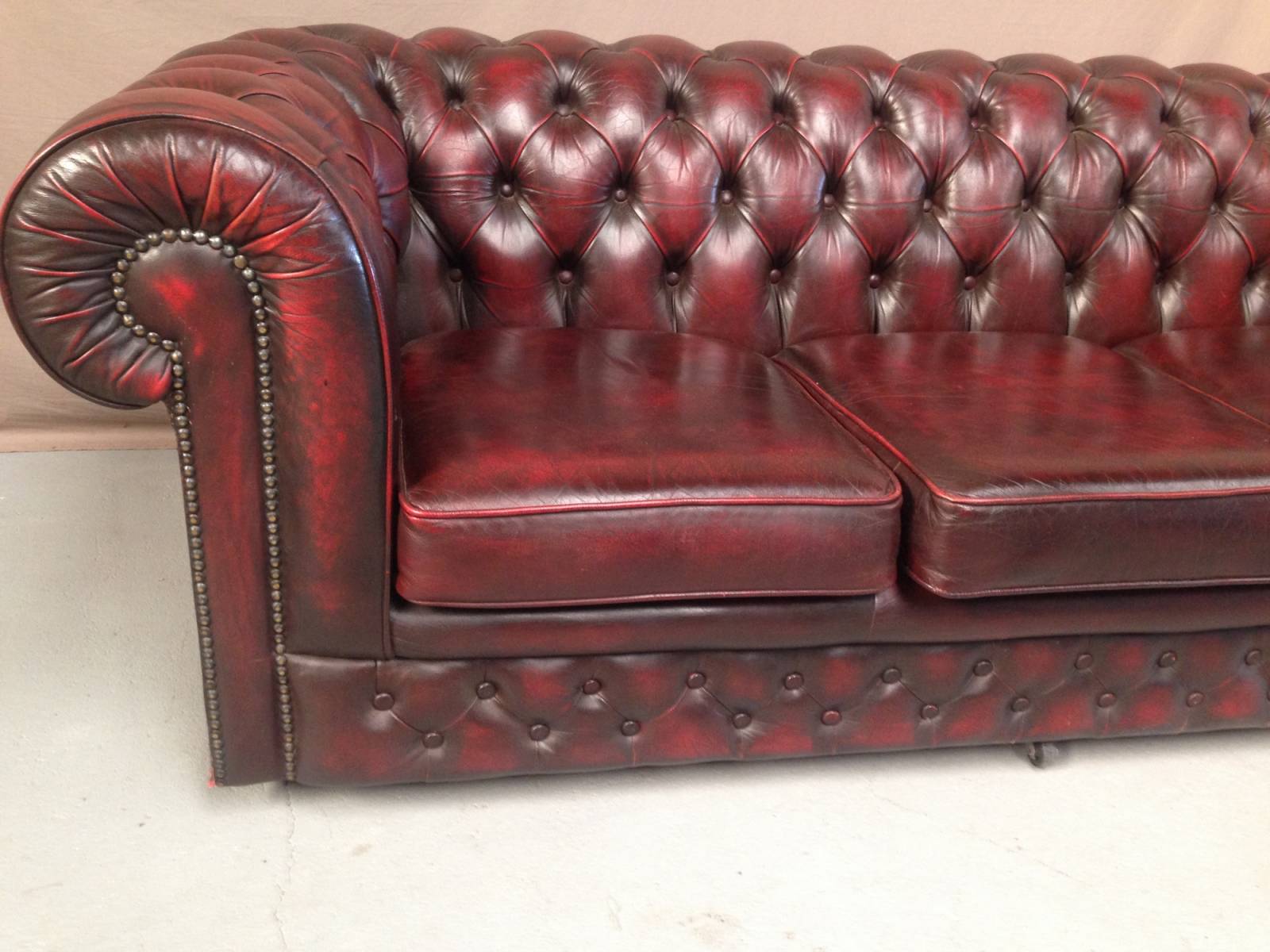 achat paire canapés chesterfield bordeaux à Rennes