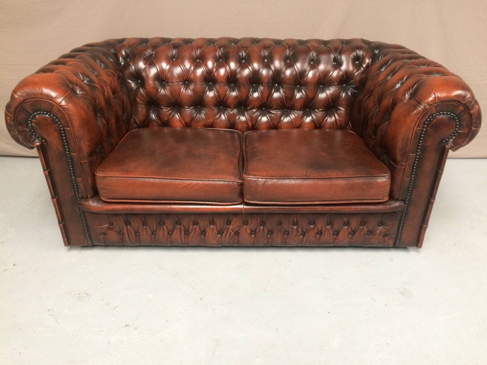 acheter un canapé chesterfield cuir marron deux places à Toulouse 