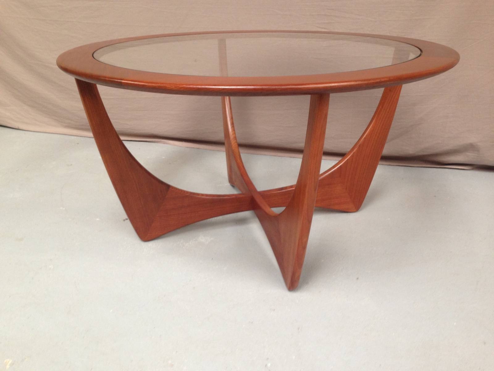 vends table basse vintage style design retro proche Paris