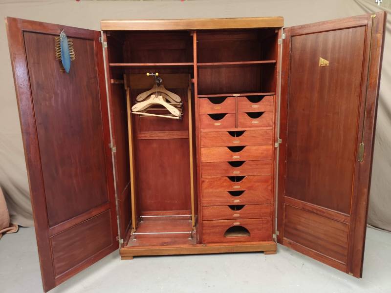 vends armoire dressing vintage acajou style anglais à Paris