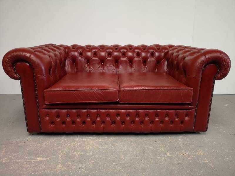 acheter un canapé chesterfield cuir rouge vintage style anglais à Orléans